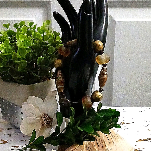 Natural Stone And Paper Beaded Bracelet. - Picture 2 of 5